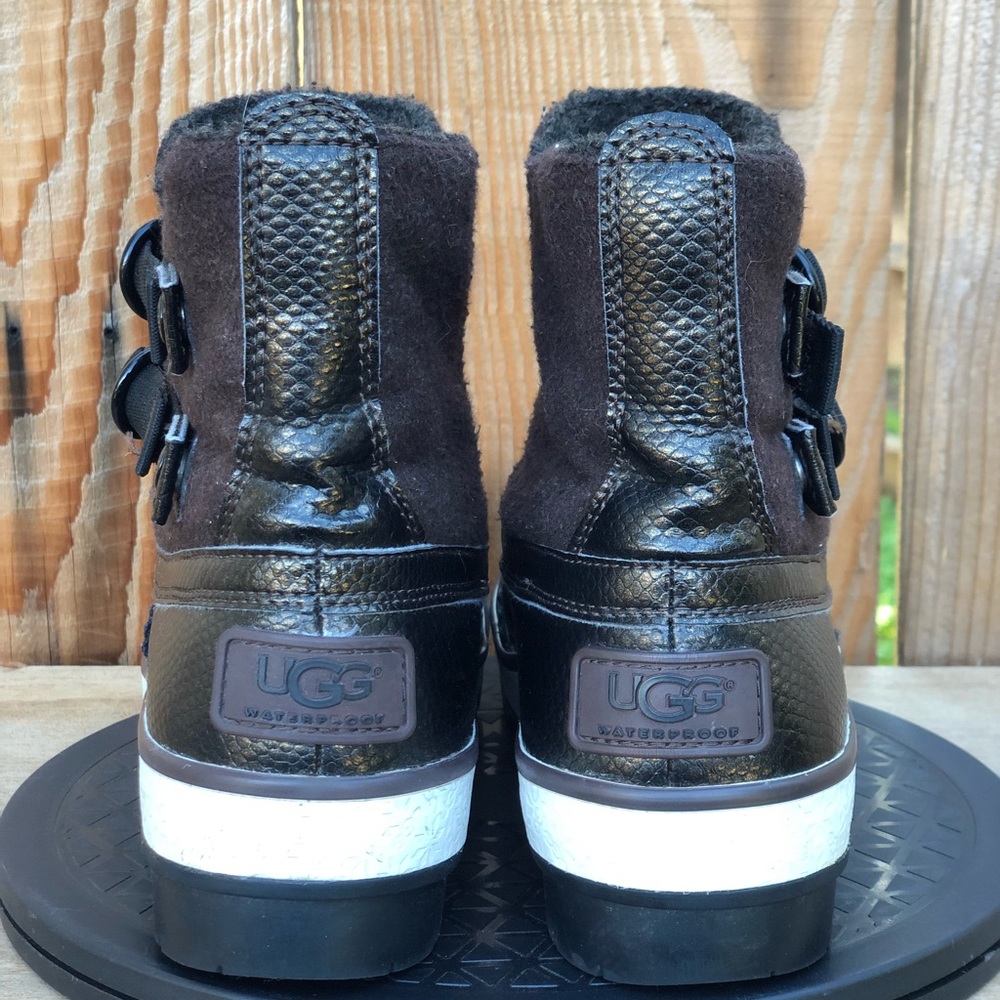 UGG Australia Waterproof Adjustable Strap Snap Closure Winter Women's Boots 6 - Picture 4 of 13